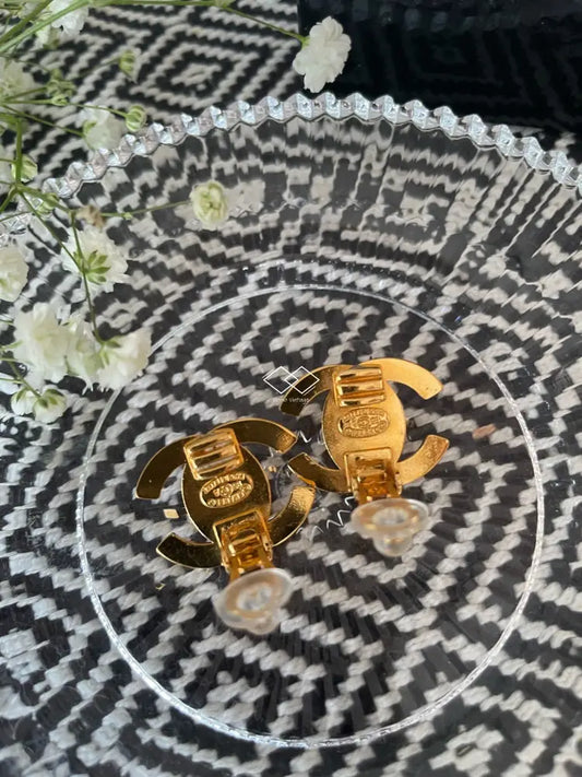 Chanel 95A Turnlock Clip On Earrings (S)