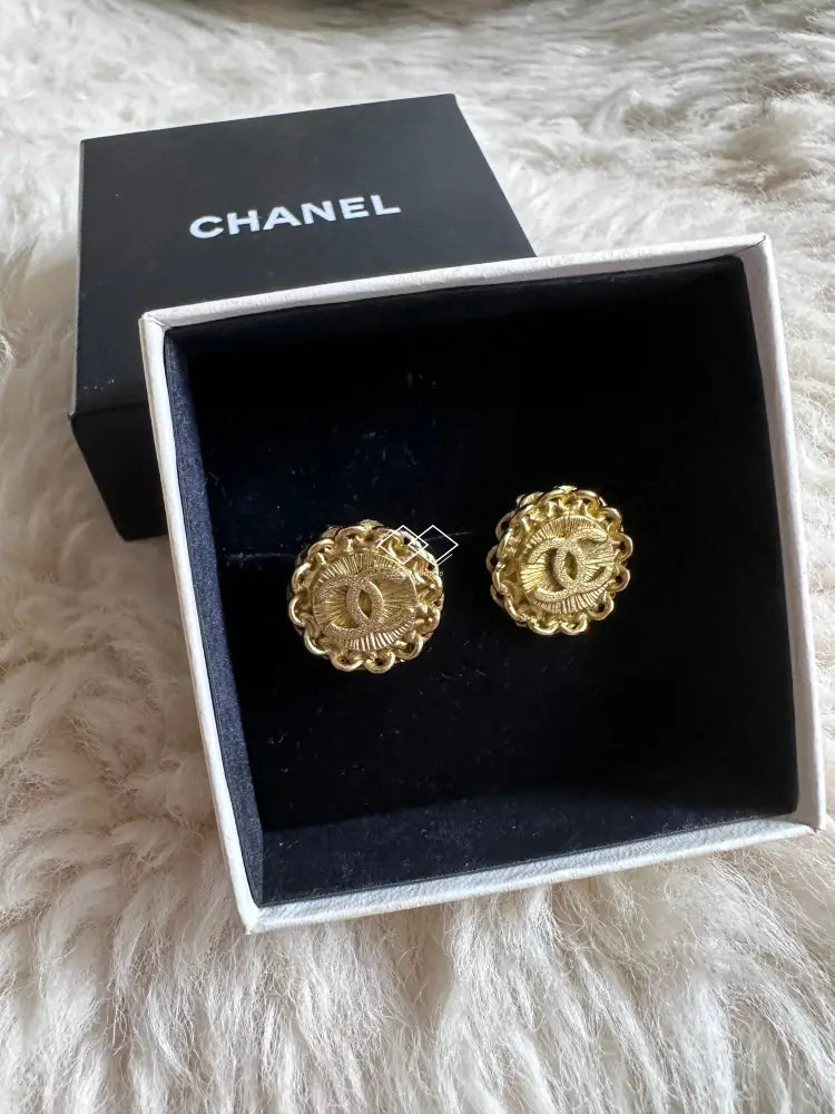 Chanel 95P Round Earrings