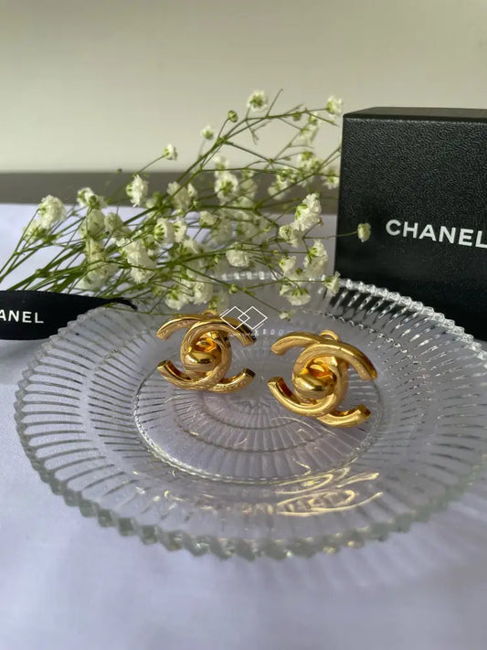 Chanel 96A Turnlock Clip On Earrings (L)