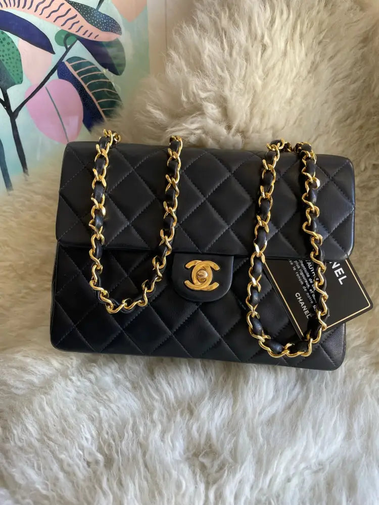 Chanel mini 2025 gold hardware