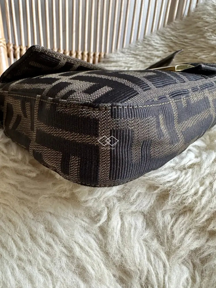 Fendi Classic Zucca Baguette Ghw