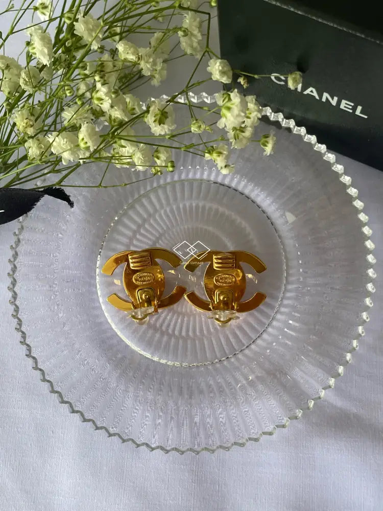 Chanel 96A Turnlock Clip On Earrings (L)