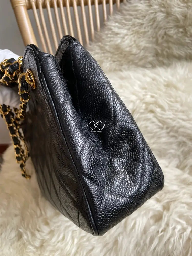 Chanel Caviar Turnlock Shoulder Bag – SFN