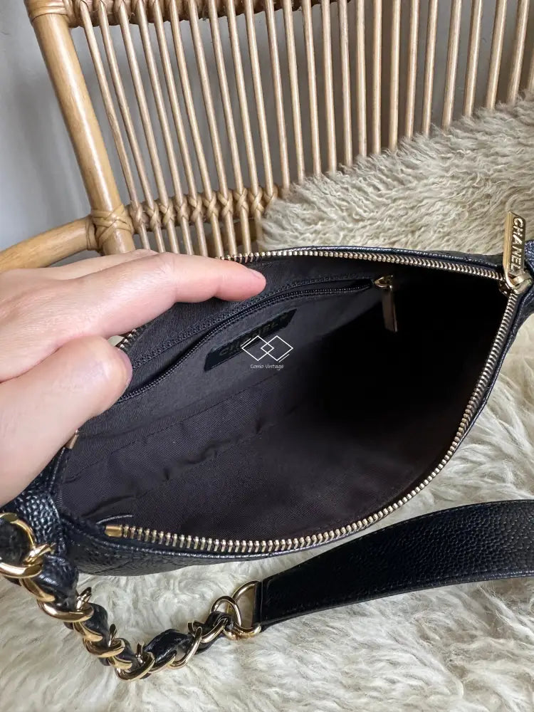 chanel pochette shoulder bag