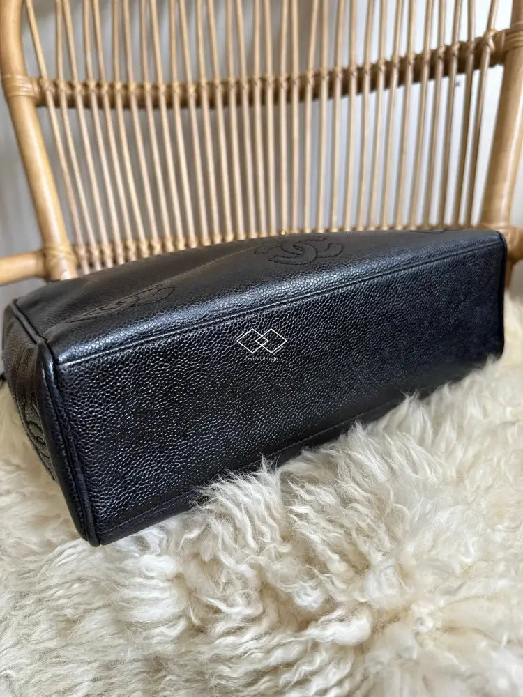 Chanel Black Caviar Triple CC Tote – como-vintage