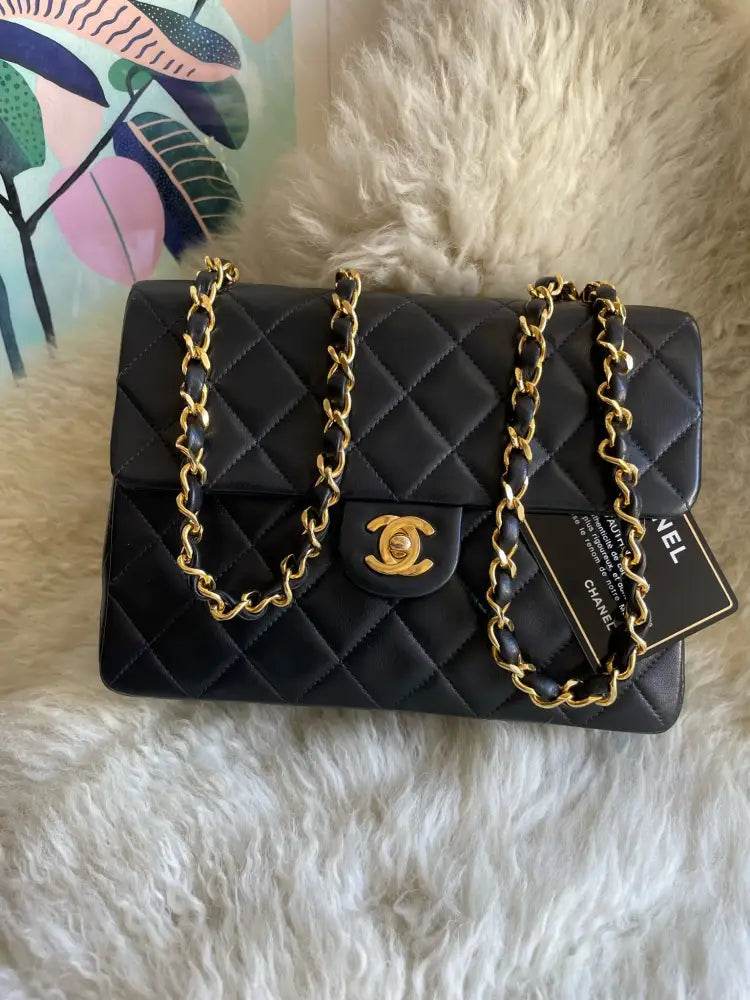 Chanel Black Mini Square Quilted Lambskin with 24k Gold Hardware –  como-vintage