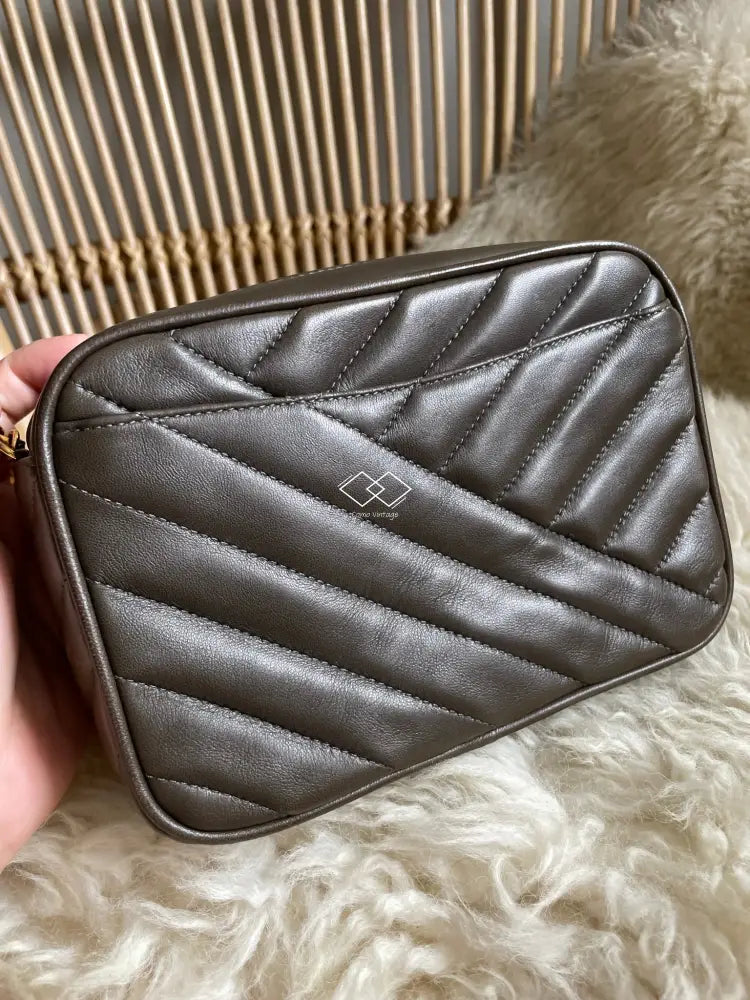 Chanel Metallic Green Quilted Caviar Classic Zip Card Case Pale Gold Hardware, 2018 (Like New), Womens Handbag