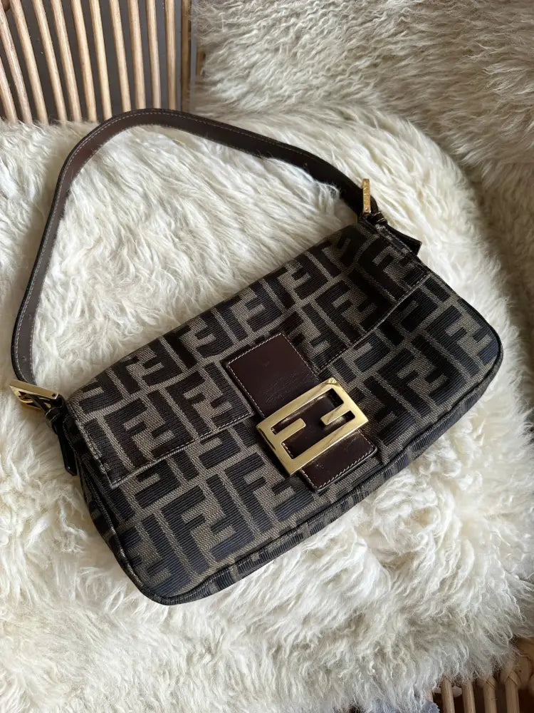 Fendi Classic Zucca Baguette Ghw
