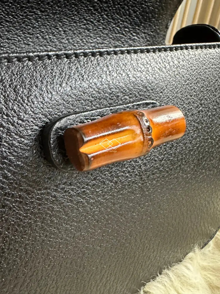 Gucci Vintage Bamboo Top Handle Handbag in Black – como-vintage