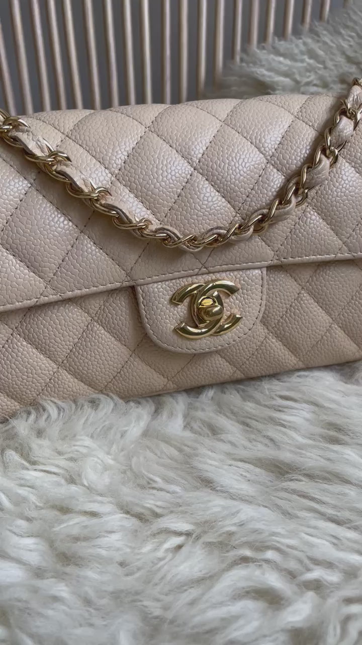 chanel classic caviar handbag